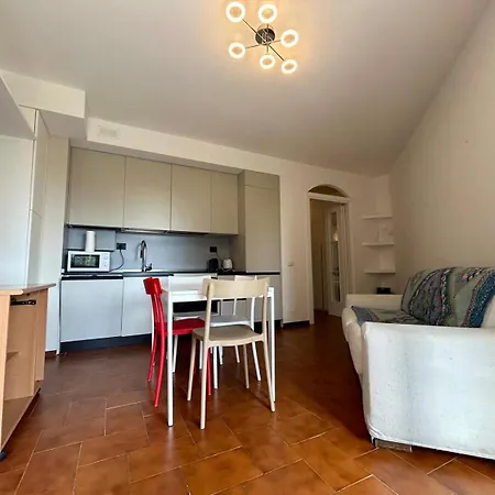 Kibilu - Side View, Maggiore, Balcony Апартаменты Дормеллетто