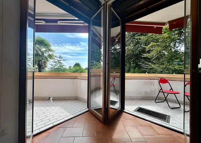 Kibilu - Side View, Maggiore, Balcony 公寓