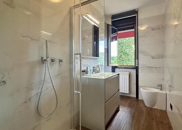 Kibilu - Side View, Maggiore, Balcony Lejlighed *