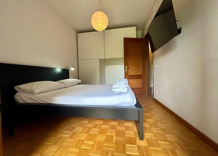 Kibilu - Side View, Maggiore, Balcony Lejlighed Dormelletto