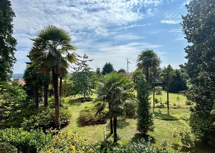 Kibilu - Side View, Maggiore, Balcony
