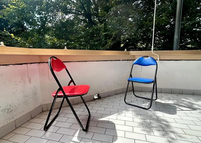 Kibilu - Side View, Maggiore, Balcony *