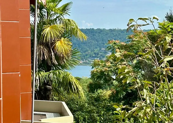 Kibilu - Side View, Maggiore, Balcony 公寓